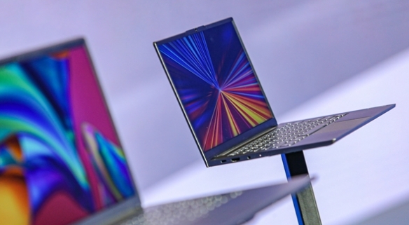 2025年笔记本市场谁主沉浮？机械革命销量翻倍背后的秘密是什么？