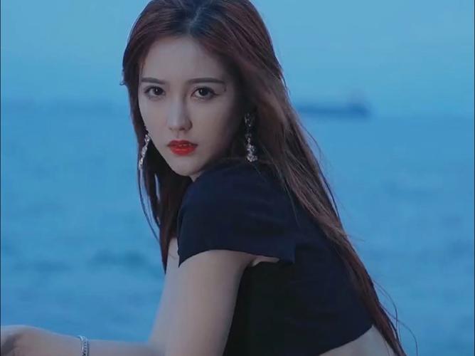 宸荨樱桃视频事件在线播放争议解析：内容传播为何引发行业反思？