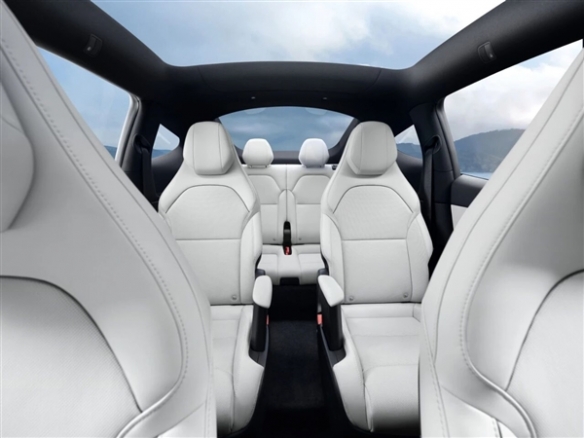 全新浅灰色高端内饰正式推出，适用于特斯拉Model Y L版本，售价为8000元。  
