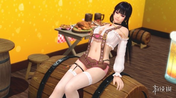 《死或生：沙滩排球》推出了全新湿身泳装，配备丰盈泡沫女仆造型！