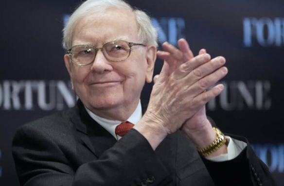 伯克希尔公司今日发表声明,坚决驳斥网络上传闻的巴菲特发言视频为人工智能合成之作 伯克希尔公司今日发表声明,坚决驳斥网络上传闻的巴菲特发言视频为人工智能合成之作