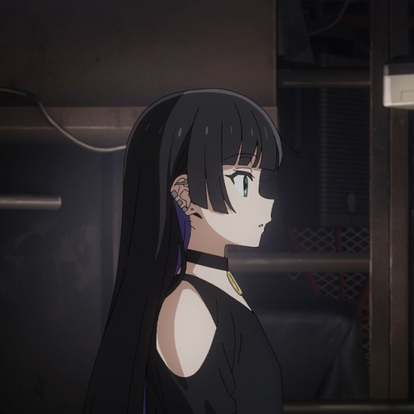 Comiket入场手环的配色令人联想到《孤独摇滚》乐队的四位成员代表色，堪称巧合。