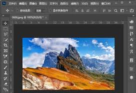 ps2025中如何进行图片裁剪—掌握裁剪技巧的详细指南
