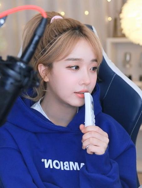 豆奶富二代榴莲草莓丝瓜