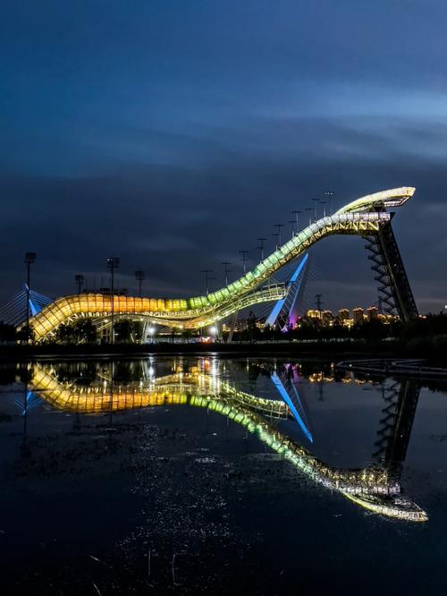 首钢大跳台冬奥灯光秀