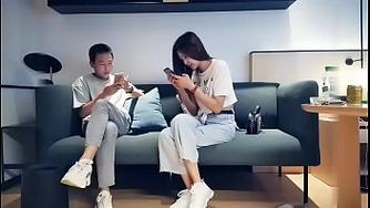 无遮挡自拍嘿咻视频