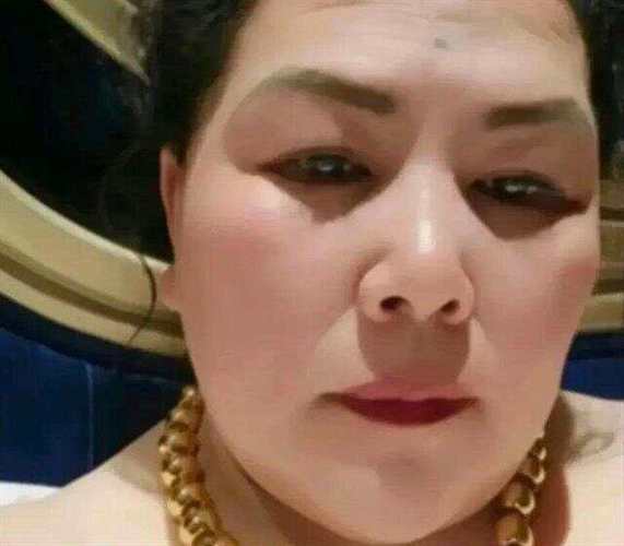 老富婆全程露脸在线观看