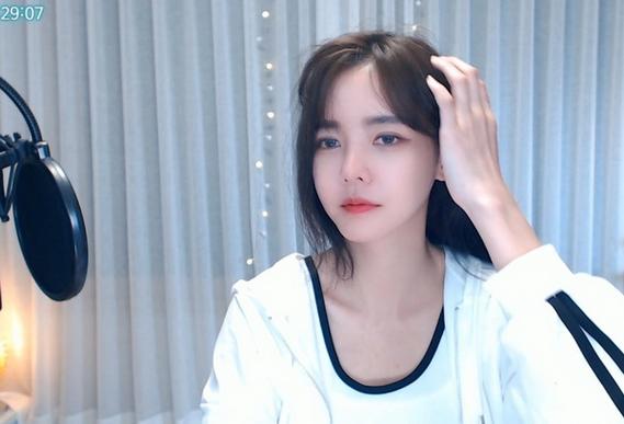 蜜芽老狼二区忘忧草大豆