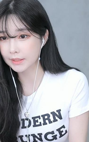 秋葵小蝌蚪榴莲富二代丝瓜无限观看版