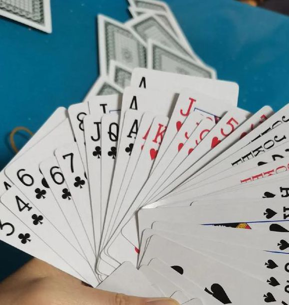 半夜打扑克叫疼的视频