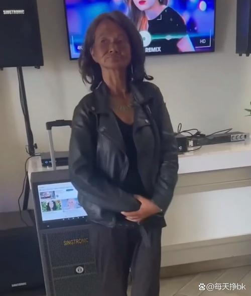 老太太视频rapper