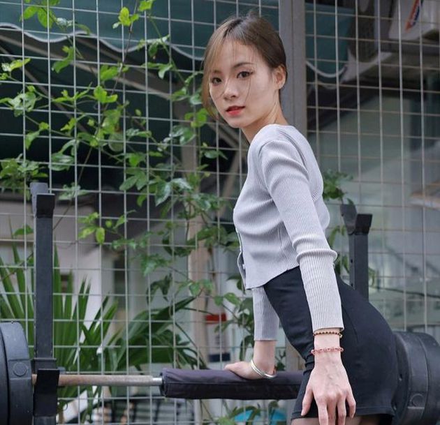 无内丝袜大尺度福利写真视频