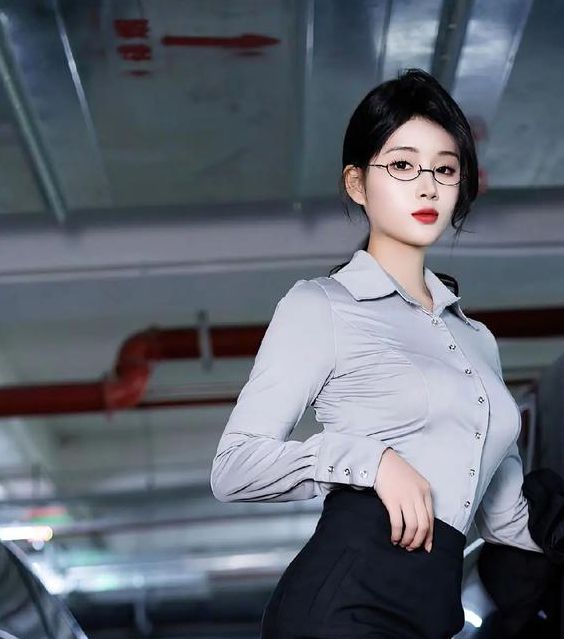 办公黑色丝袜脚足国产在线观看