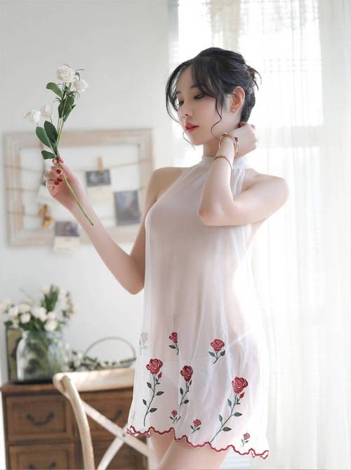 少妇情趣内衣写真视频