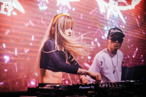 午夜DJ高清图片