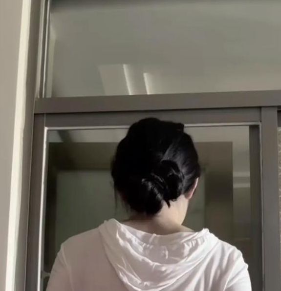 包臀裙翘屁股视频