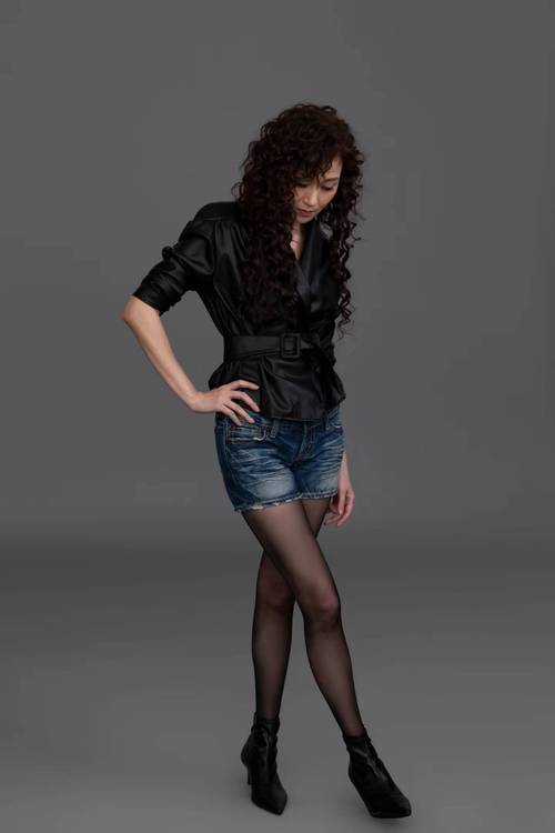 精品丝袜美腿国产一区