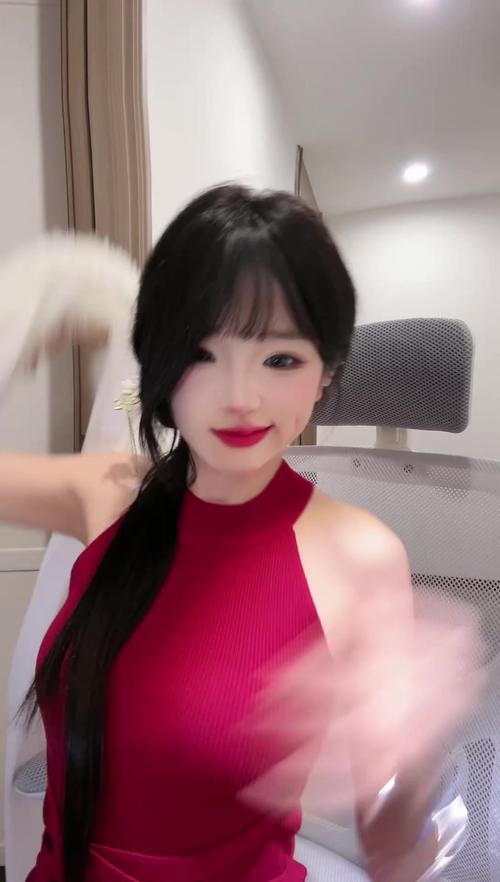 泡芙775.t&or;直播app下载