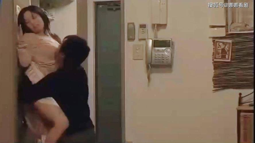 在卫生间激烈做的视频