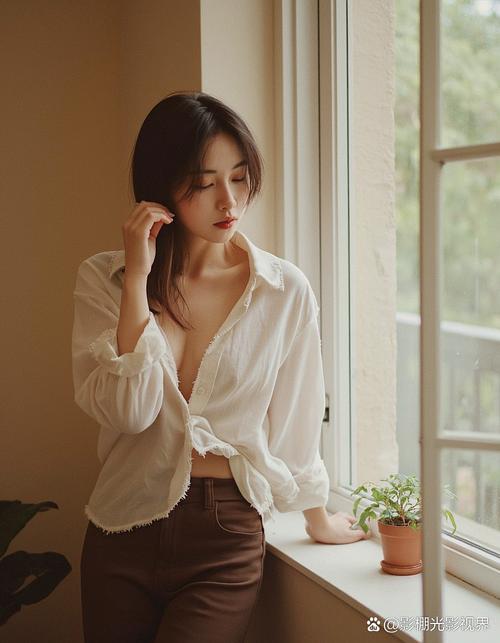 大胸美女白衬衫视频APP