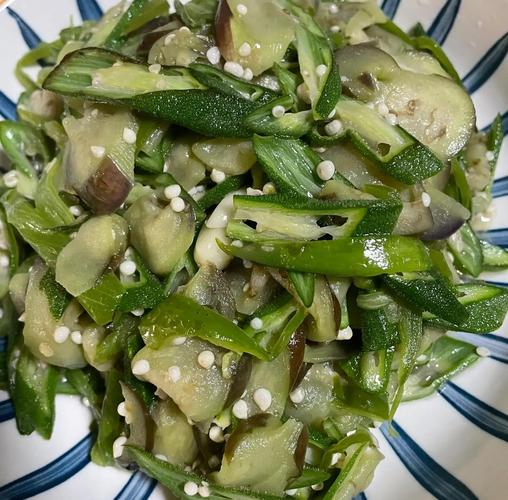 秋葵 茄子 丝瓜 绿巨人污免费版最新