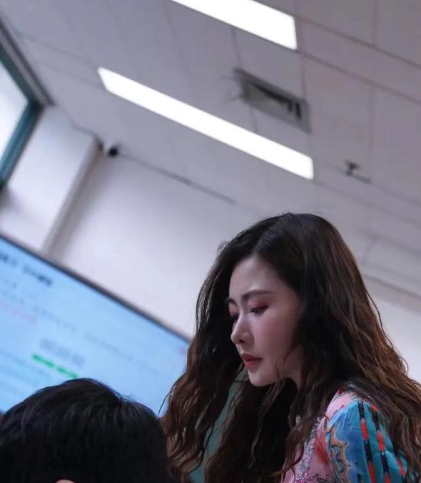 年轻的老师1中字版